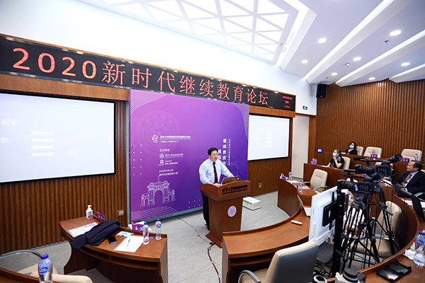 1590032285722014871.jpg r9.jpg